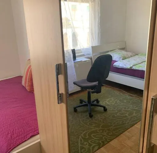 Kleine Im Zentrum Lägenhet *